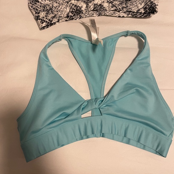 Pink sport bra - Picture 2 of 3